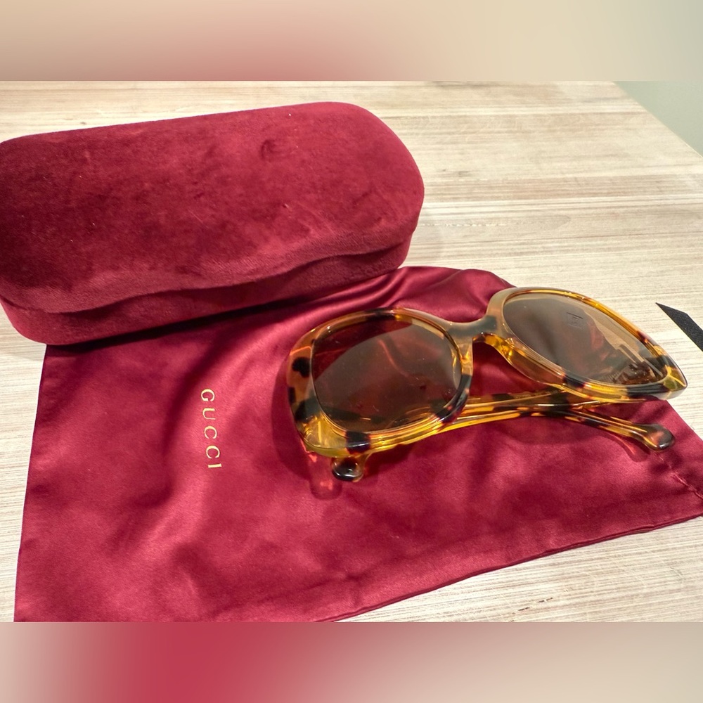 GUCCI Sunglasses GG1235S tortoise with case